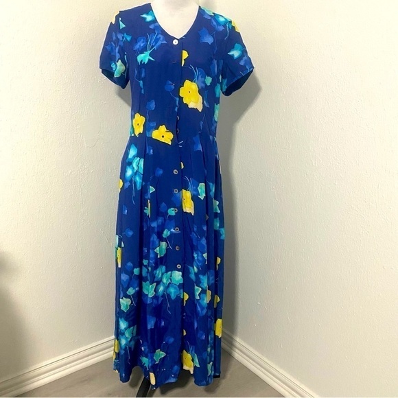 John Bentley Button Down Women’s Maxi Floral Dress (has small hole) missing belt - Picture 1 of 12